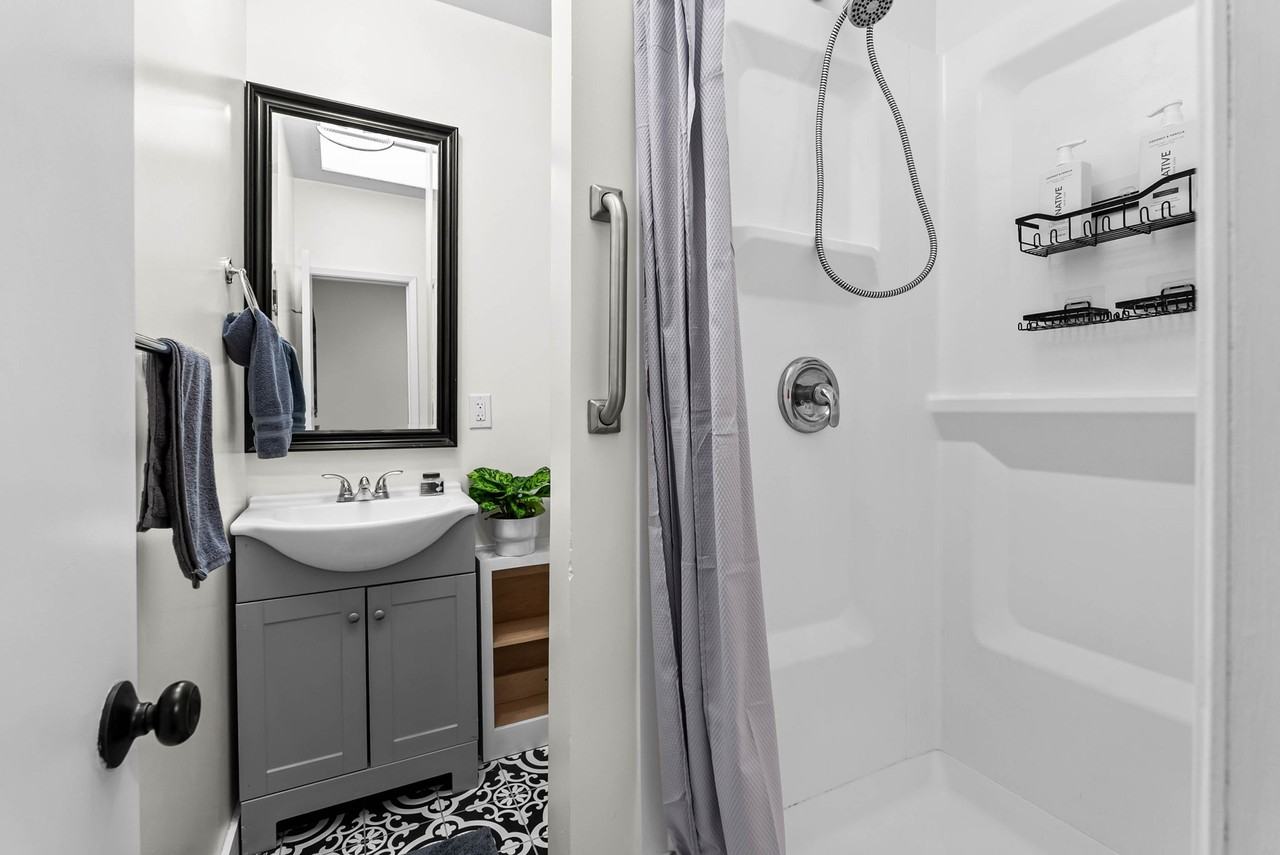 732 Poli St #2 - Photo 6 of 17
