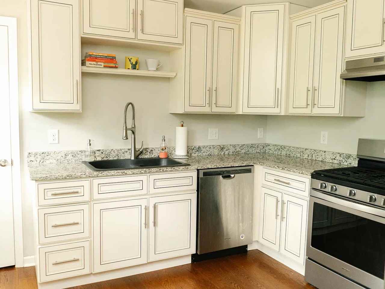 15 Woodstock Ln #NA - Photo 7 of 17