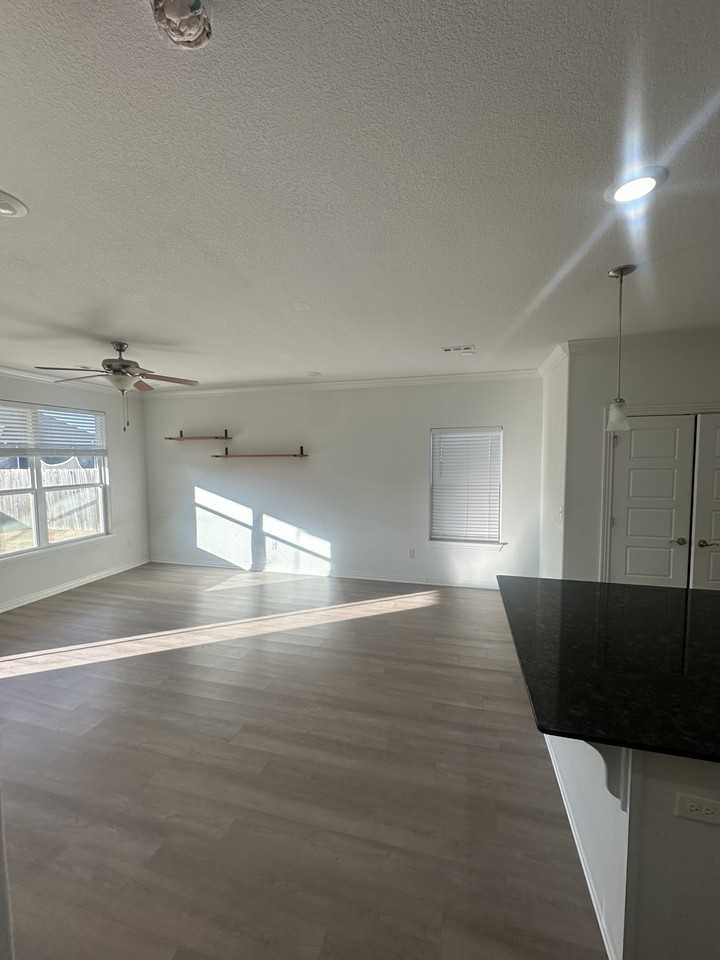 1021 Lakeview Dr #NA - Photo 7 of 21