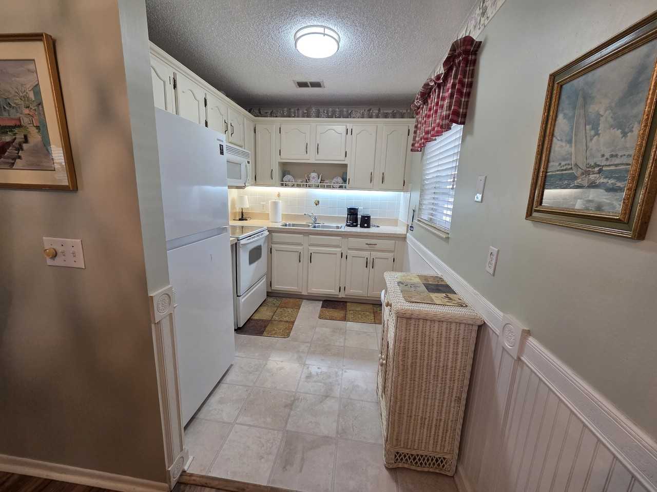 4 Lake Vista Trl #105 - Photo 2 of 12