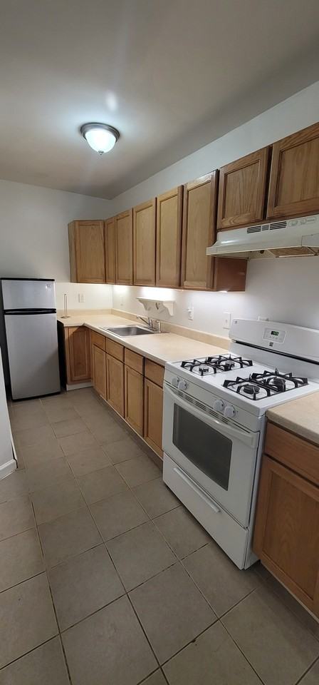 94 Hinman St #NA - Photo 2 of 13