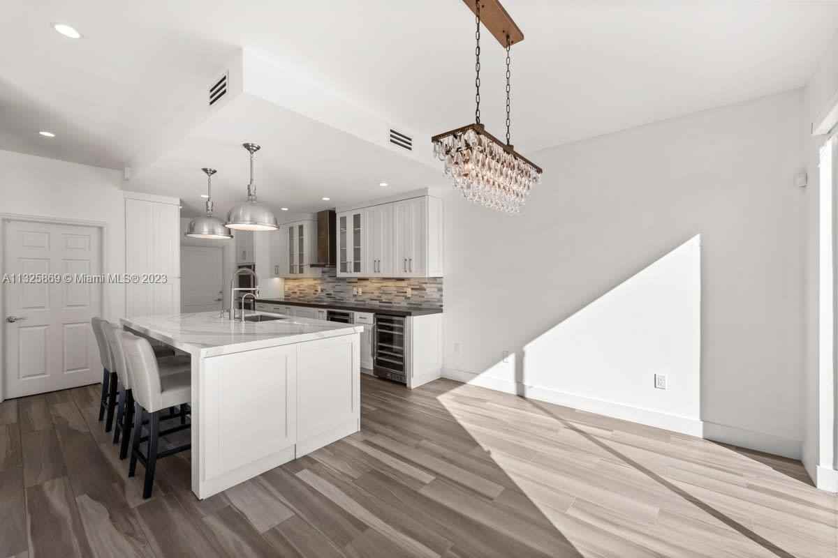 3110 Ne 210th Ter #NA - Photo 4 of 19