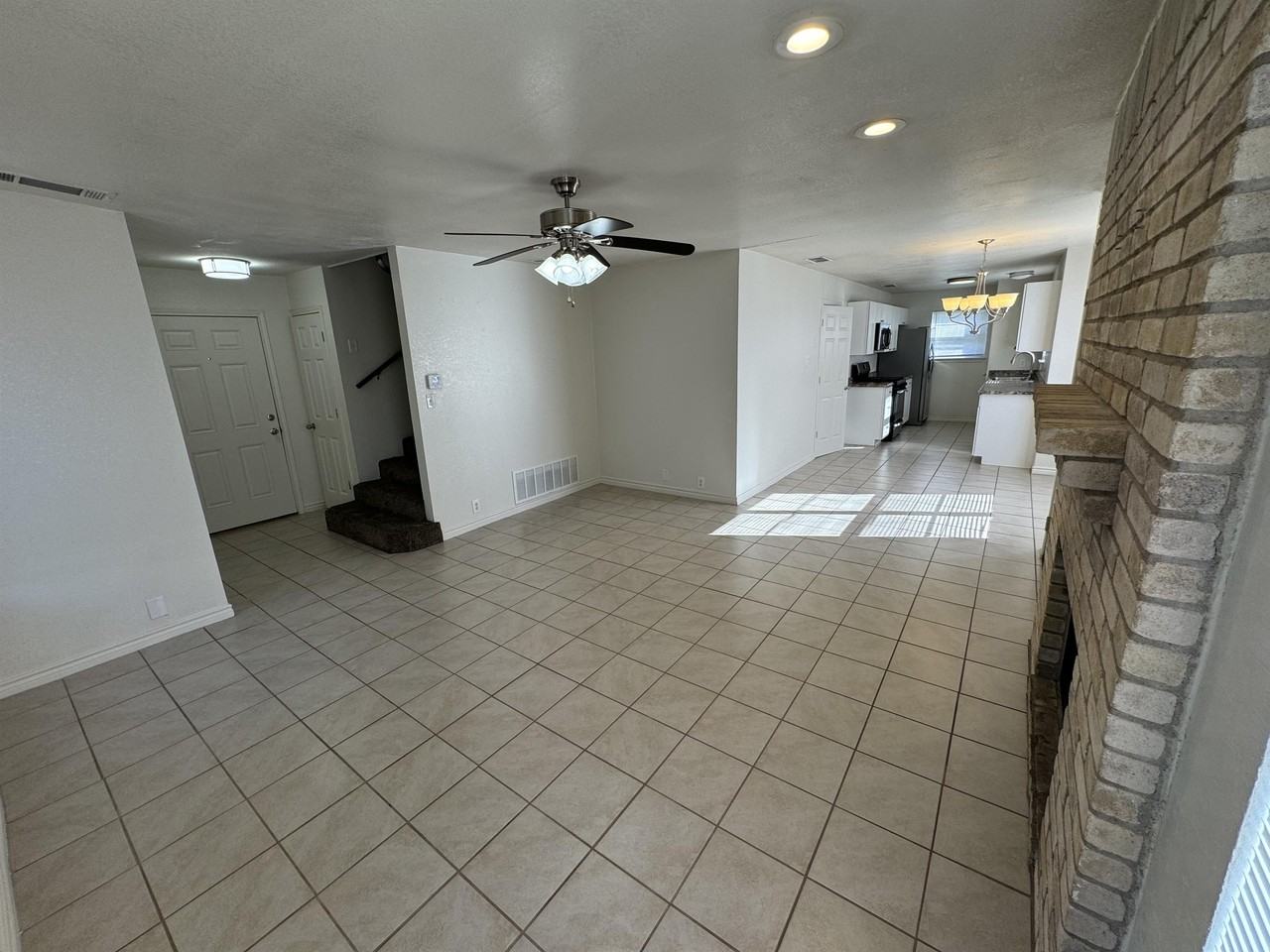 1506 Jefferis Ave #1 - Photo 6 of 48