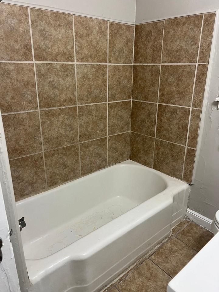 747 Whitney Ave #1 - Photo 5 of 7