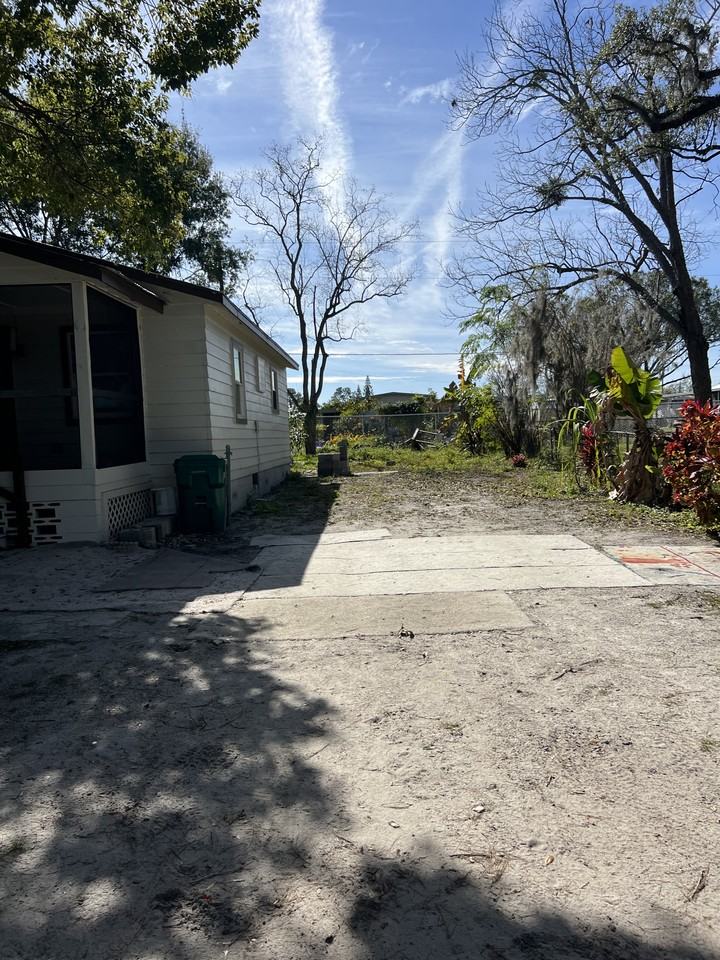 224 W Cypress St #NA - Photo 4 of 14