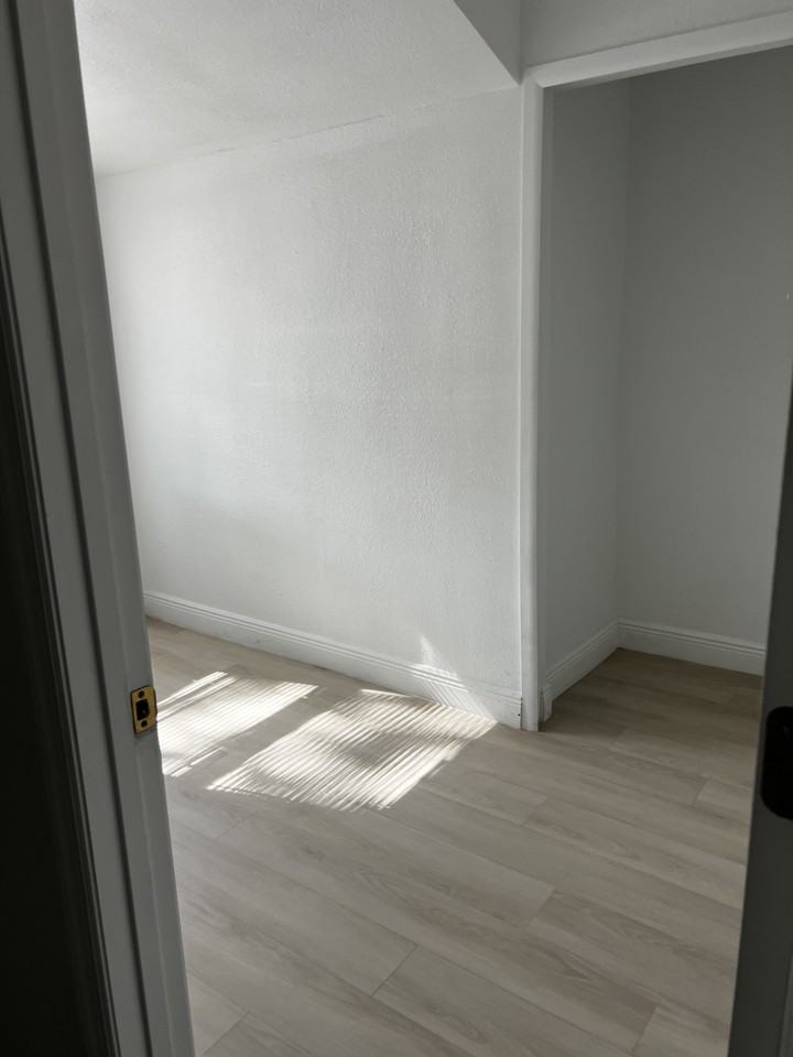 224 W Cypress St #NA - Photo 7 of 14