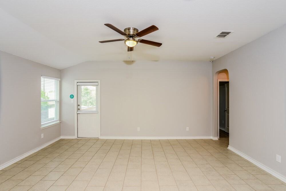 12049 Pearl Jubilee - Photo 3 of 16