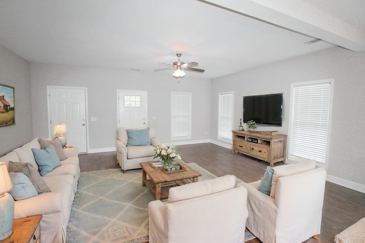 605 Sugar Maple Dr #1 - Photo 3 of 11