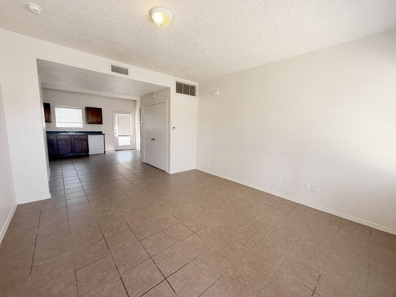 2302-2314 North Red Oak Drive - Photo 2 of 14