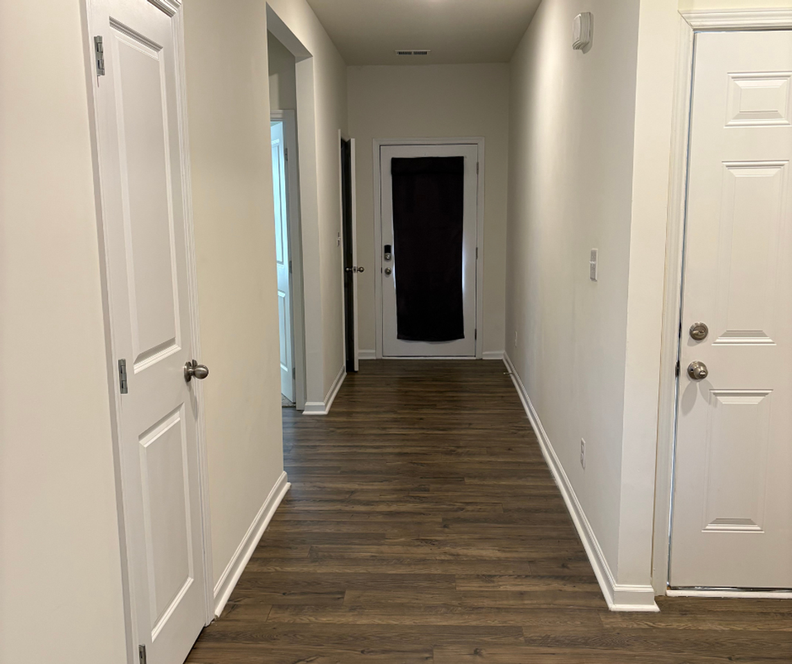 2049 Tournament Dr - Photo 5 of 17