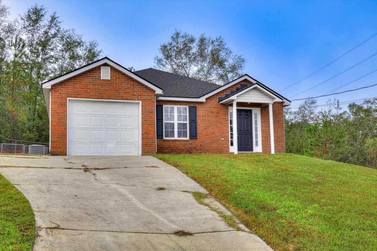 2824 Cranbrook Dr #1 - Photo 3 of 41