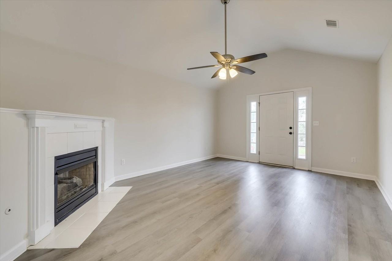 2824 Cranbrook Dr #1 - Photo 6 of 41