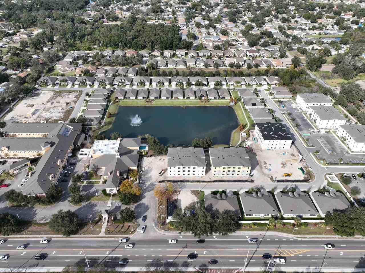 Bridgewater Landing Apartments 55+ Senior Living - Photo 7 of 17