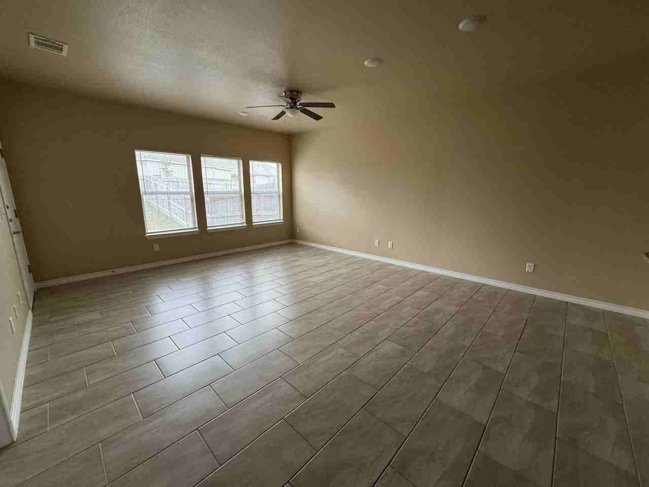 5415 Rose Garden Loop - Photo 3 of 22