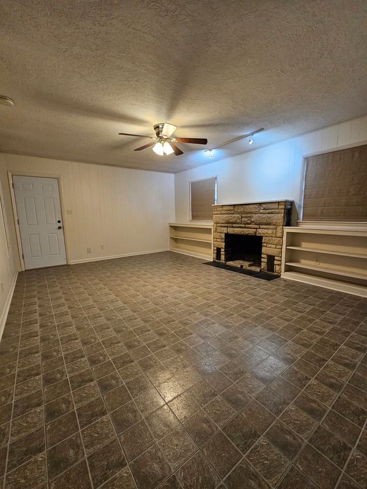 1201 Cruce St - Photo 7 of 16