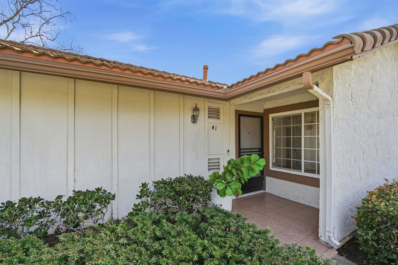 41 Orchard - Photo 2 of 24