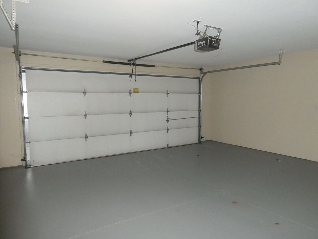 1032 Nw Willow Dr - Photo 4 of 15