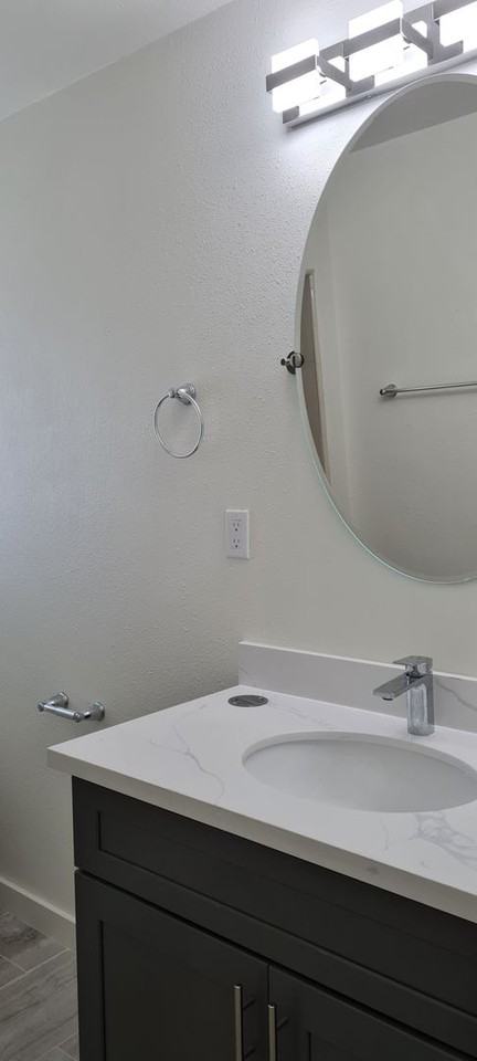 1459 W Almond Ave - Photo 6 of 11