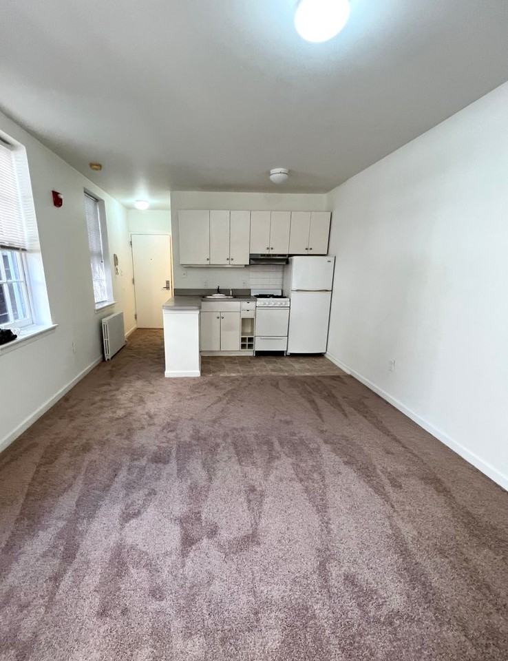 1314 Pine St - Photo 2 of 6