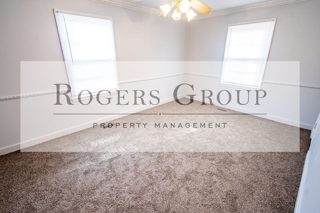 881 Coble Blvd - Photo 5 of 9