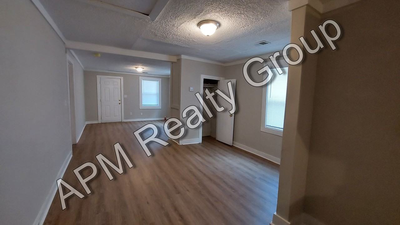 1210 King St - Photo 2 of 17