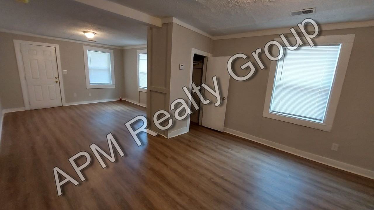 1210 King St - Photo 3 of 17