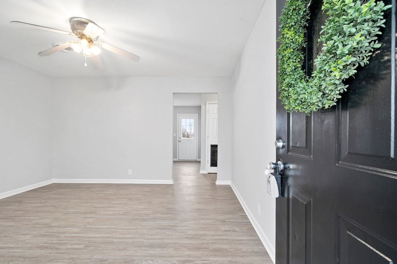 101 Gail St - Photo 2 of 21