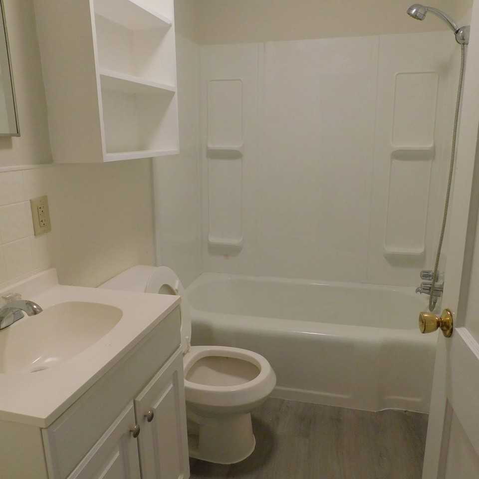 205 Martin St - Photo 5 of 9