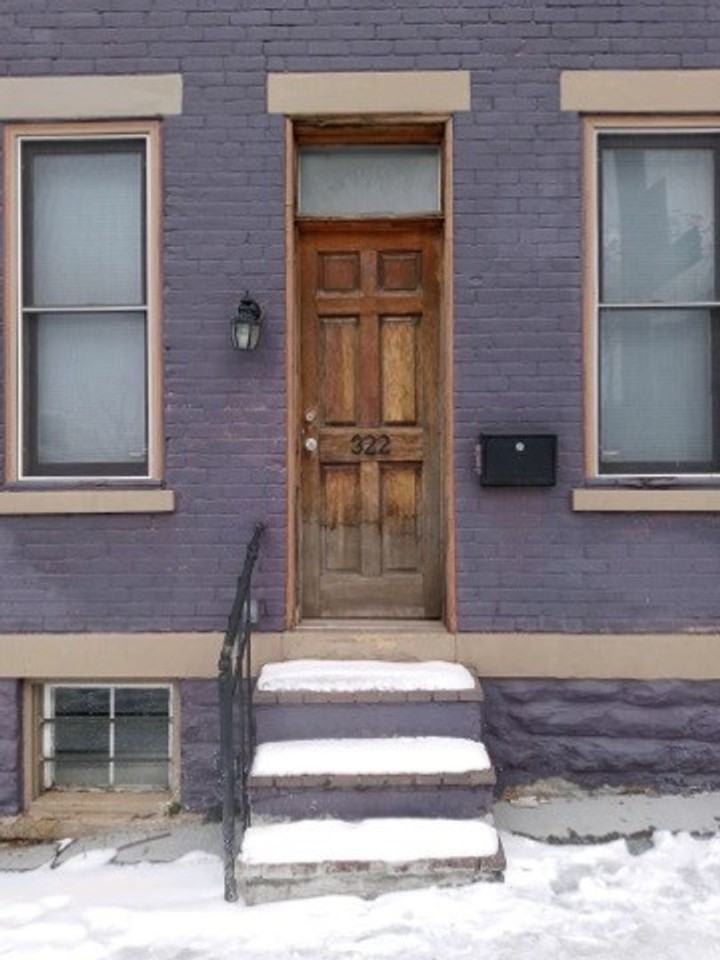 322 E Liberty St - Photo 2 of 15