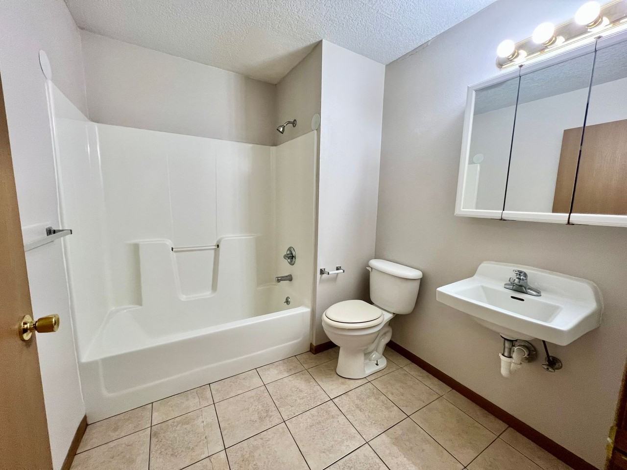 1105 Ratone St #4 - Photo 6 of 12