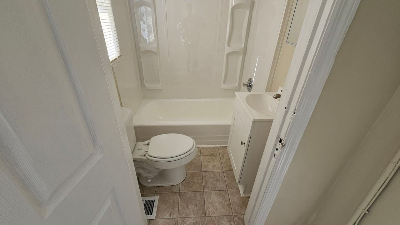 119 Mccomas St - Photo 7 of 14