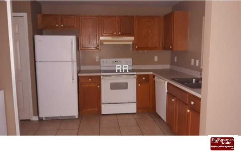 1231 Se 8th Ter - Photo 2 of 13