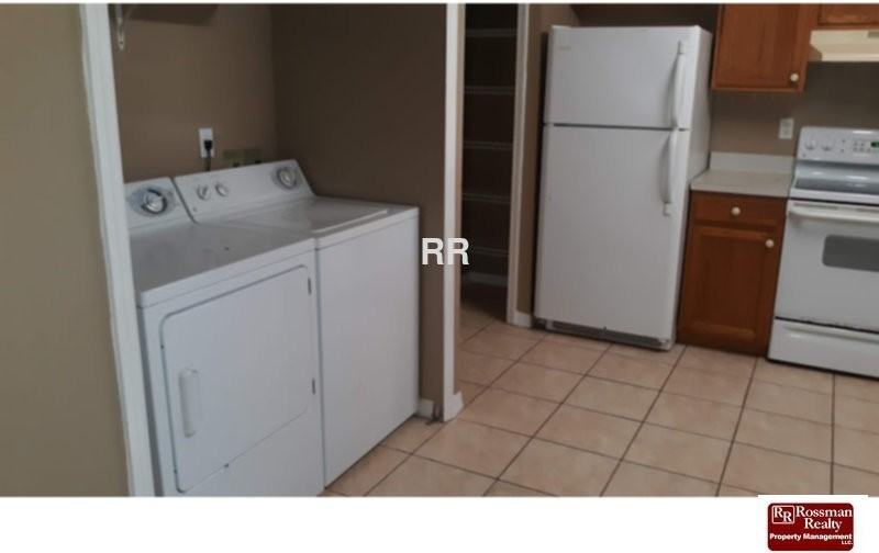 1231 Se 8th Ter - Photo 3 of 13