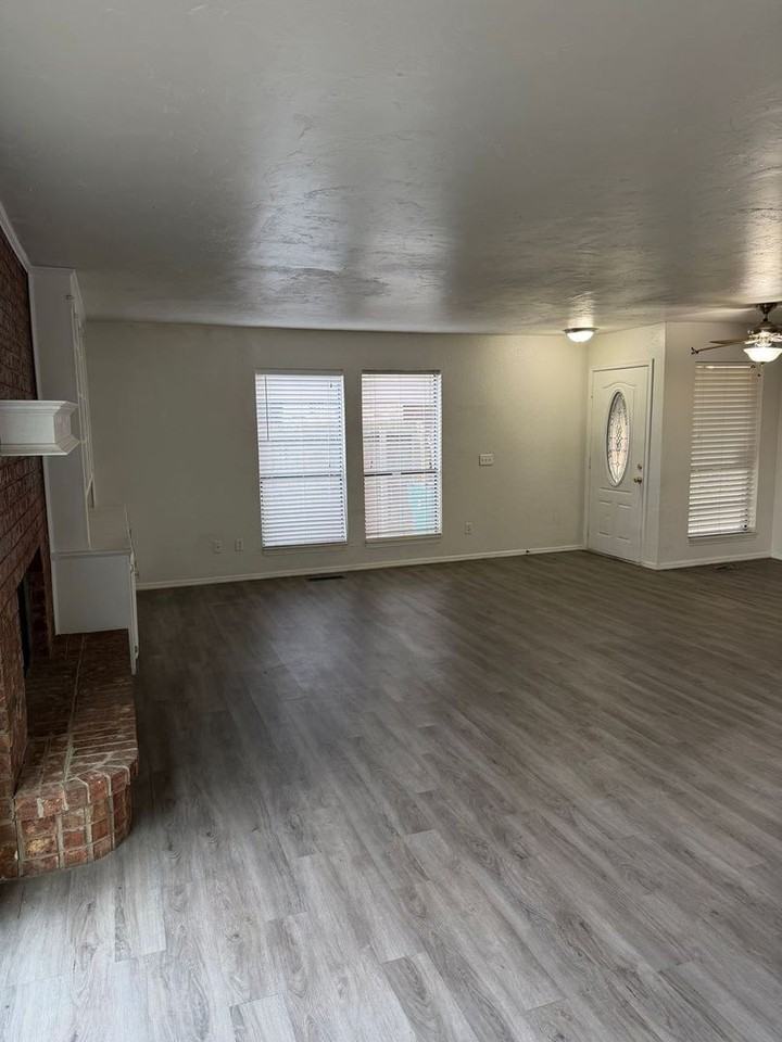 6017 Gaelic Glen Dr - Photo 6 of 23