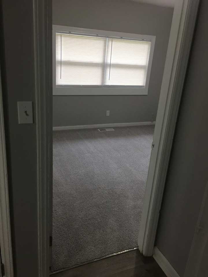 2913 Beechwood Dr - Photo 4 of 8