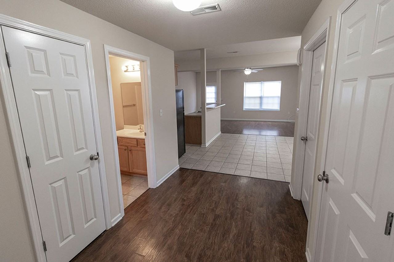 1925 Center St - Photo 4 of 40