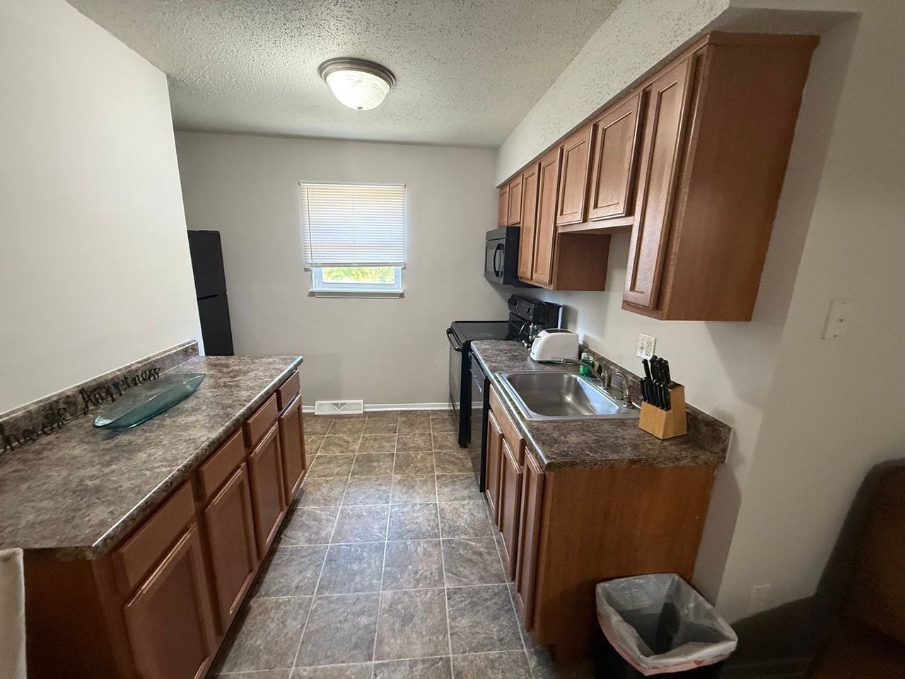 205 Wheaton Ct - Photo 7 of 27