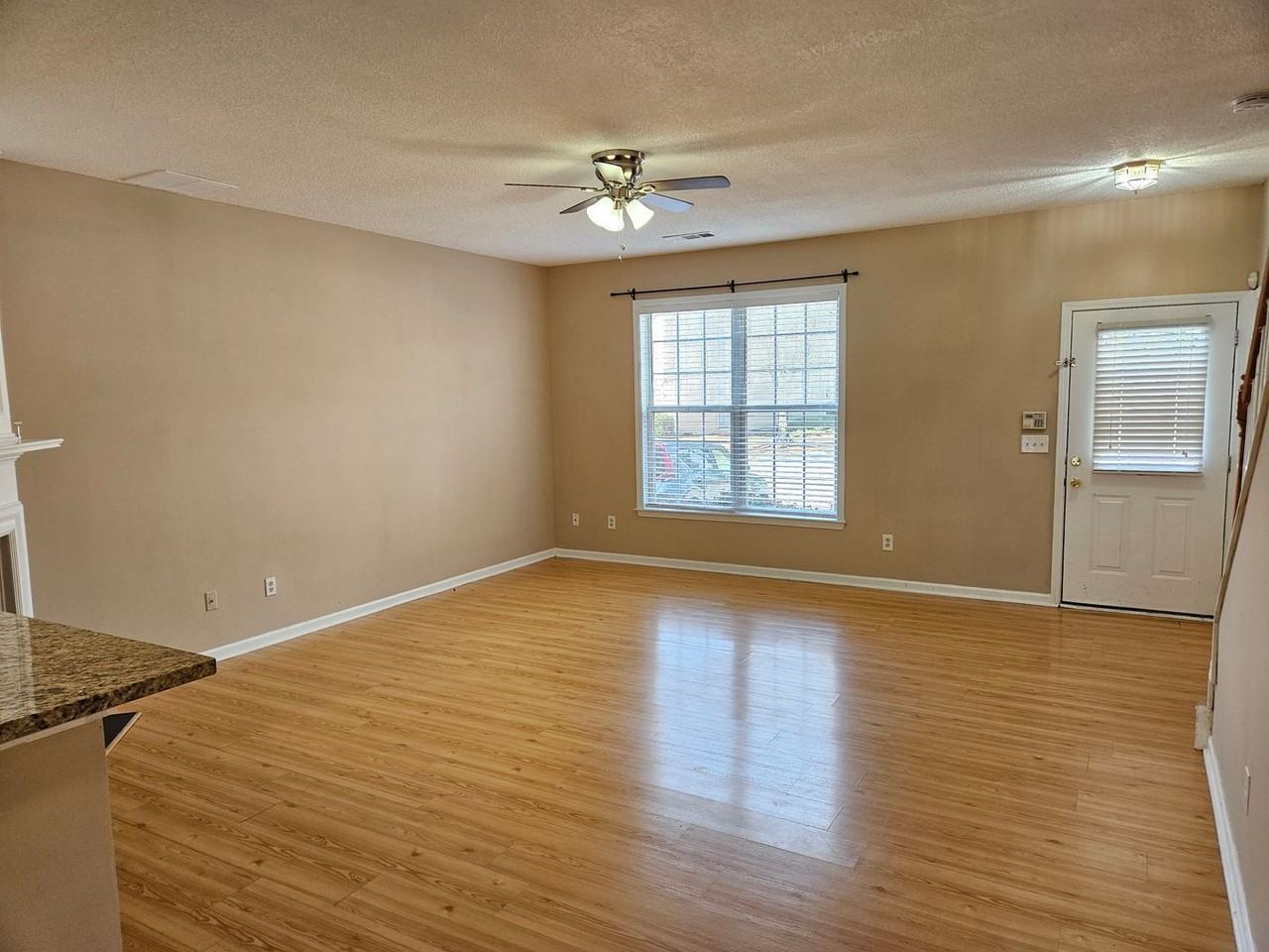 2784 Terrell Trace Dr - Photo 2 of 14