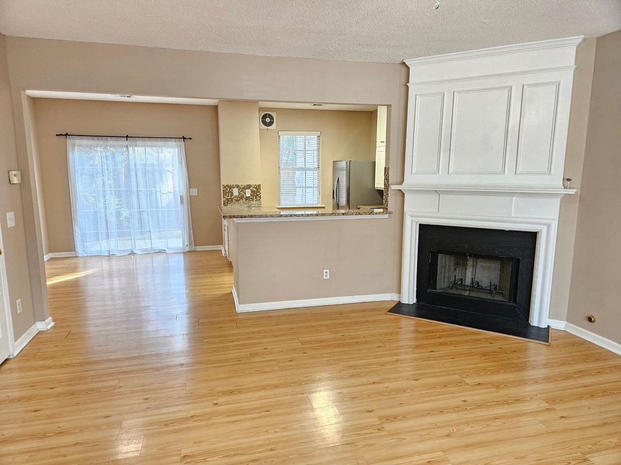 2784 Terrell Trace Dr - Photo 3 of 14