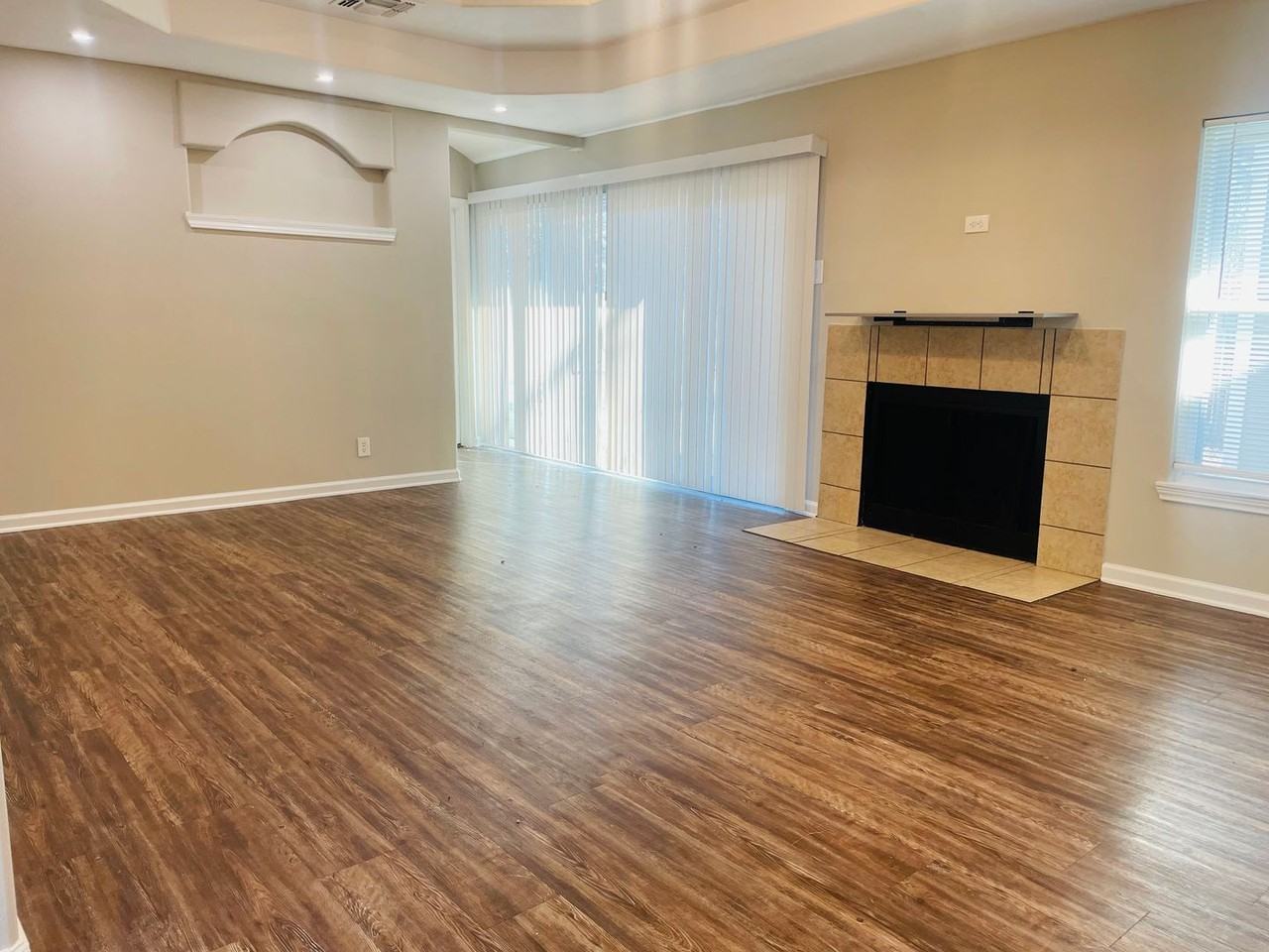 5914 Valley Wood - Photo 5 of 22