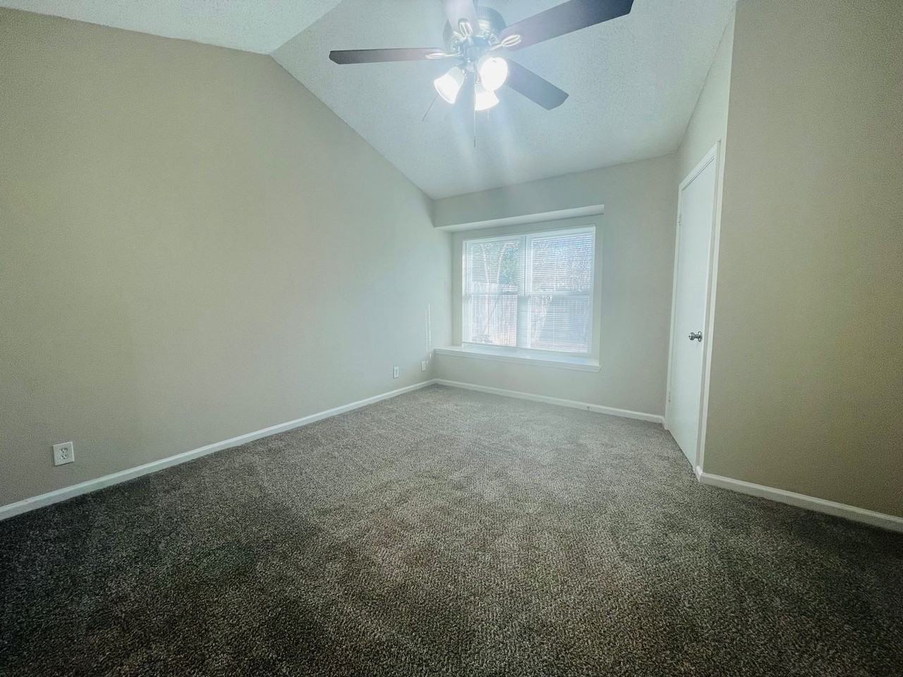 5914 Valley Wood - Photo 7 of 22