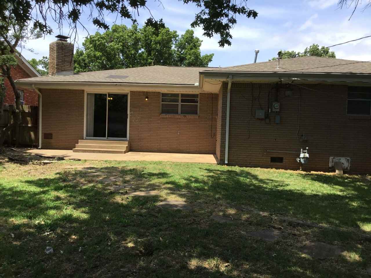 2208 Nw 47th St - Photo 2 of 32