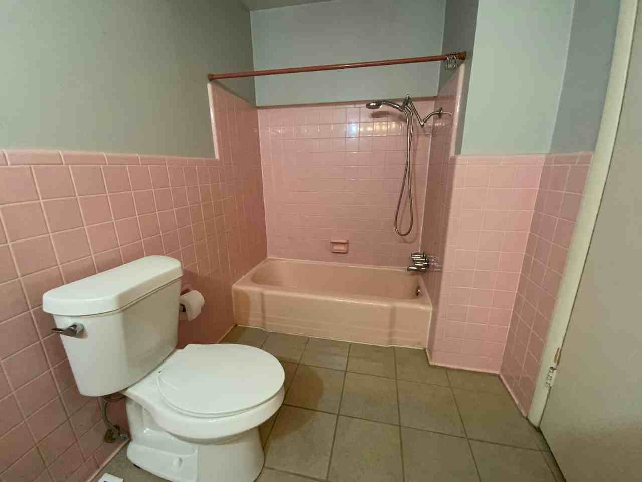 2208 Nw 47th St - Photo 7 of 32