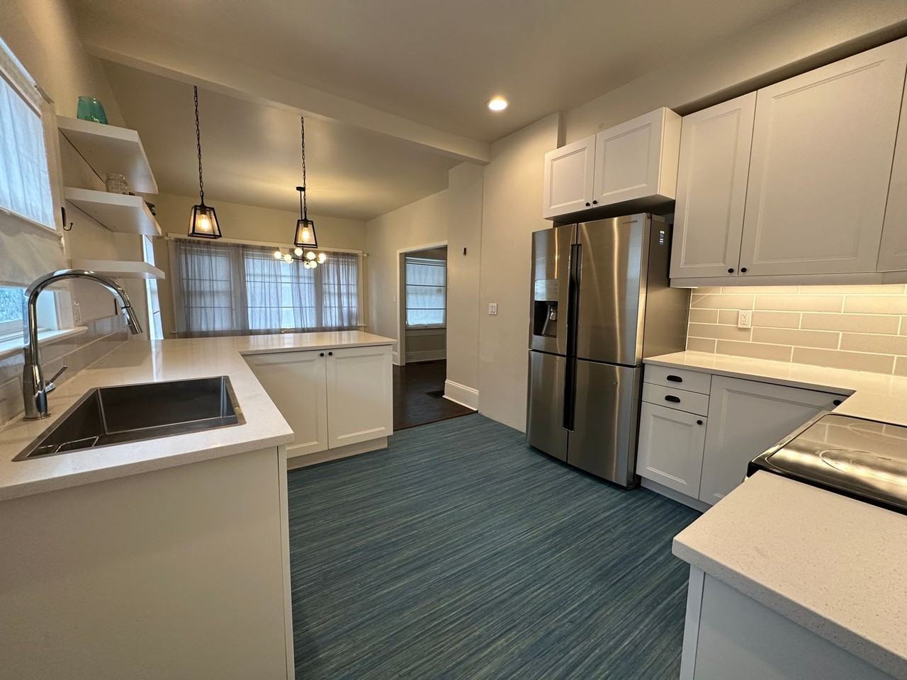 2005 Ne 46th Ave - Photo 4 of 23