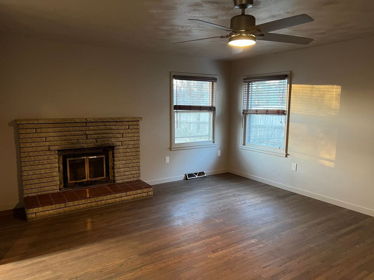 1855 S Valleyroad Ave - Photo 5 of 19