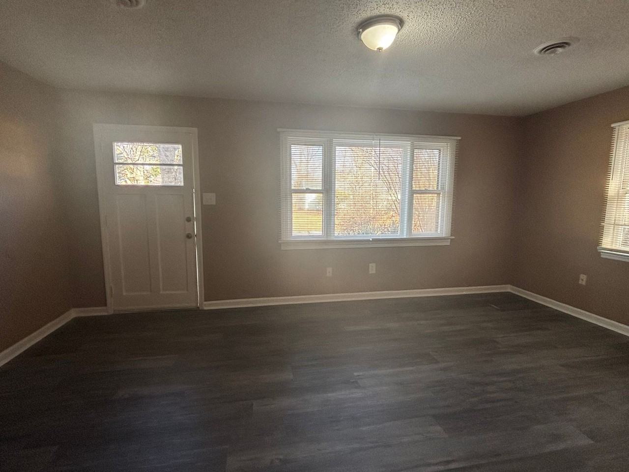 207 Erwin St - Photo 2 of 12