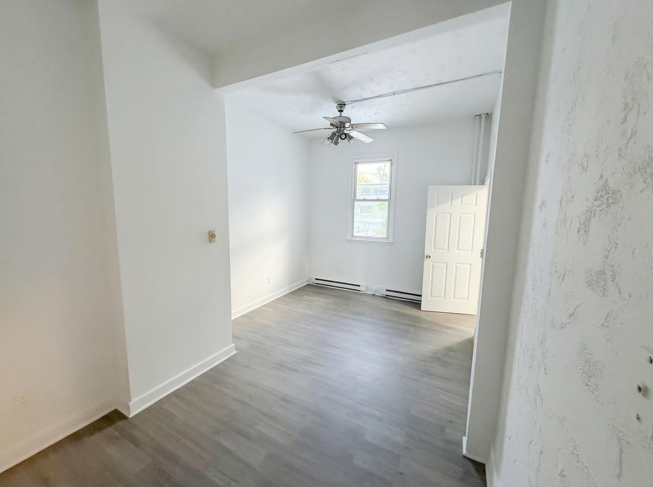 99 Partition St - Photo 4 of 9