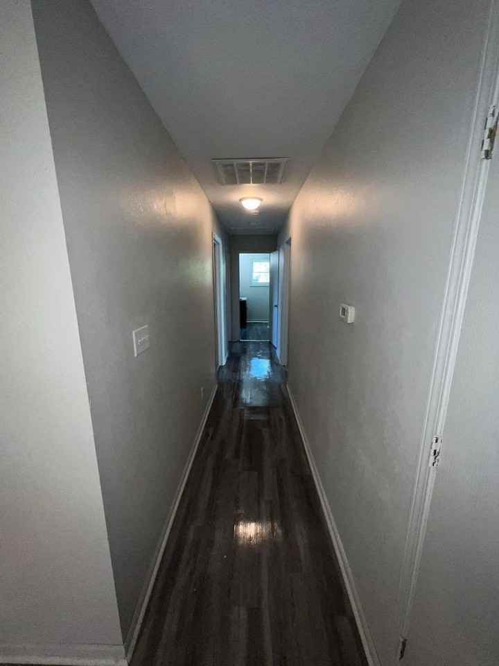 658 Brower St - Photo 3 of 12