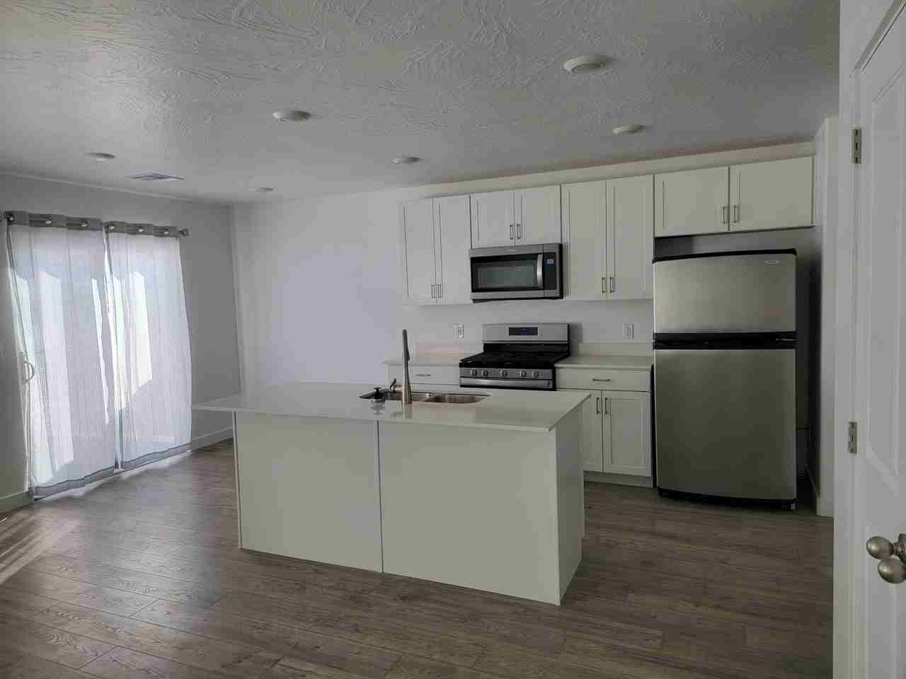 2020 N 350 W - Photo 2 of 19