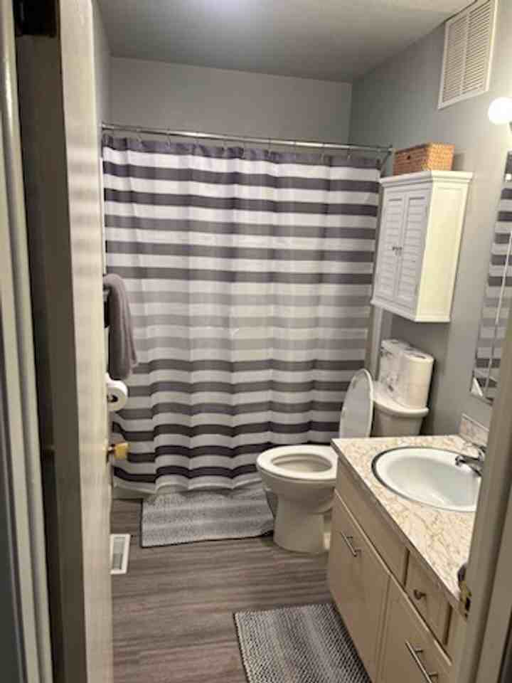 1600 1600 Ave E - 20 #20 - Photo 2 of 8